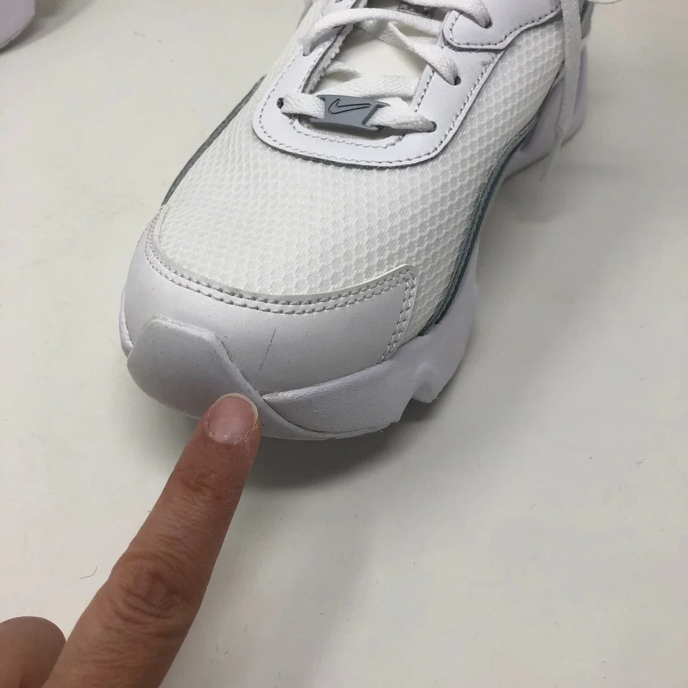 Nike Ryz 365 2 Sneaker White Metallic Platinum‎ Womens 9.5 Activewear Running